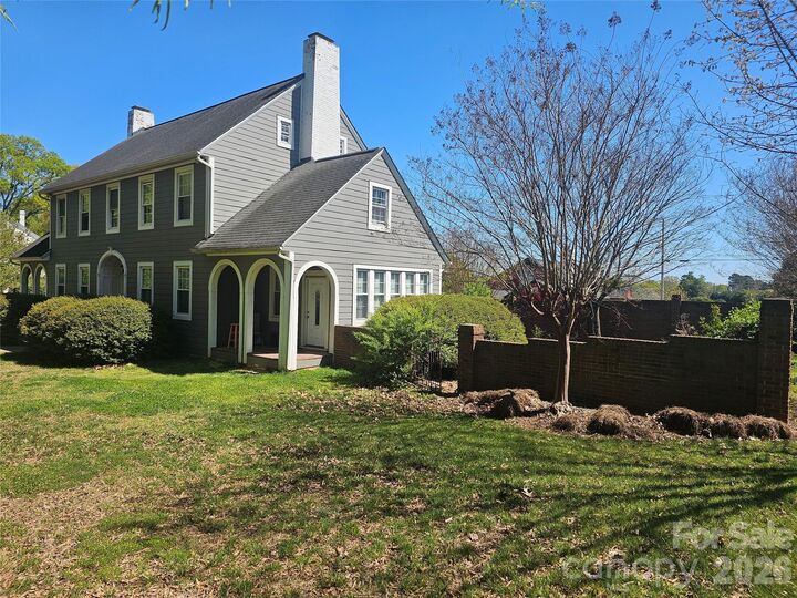 Property Photo: 2307 Armstrong Circle NC 28054