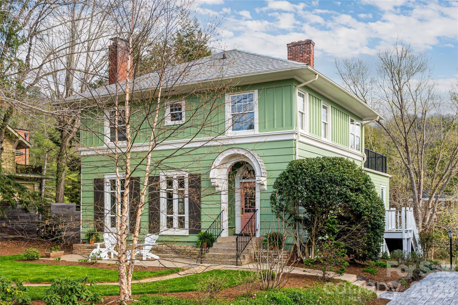 Property Photo:  18 Edgemont Road  NC 28801 