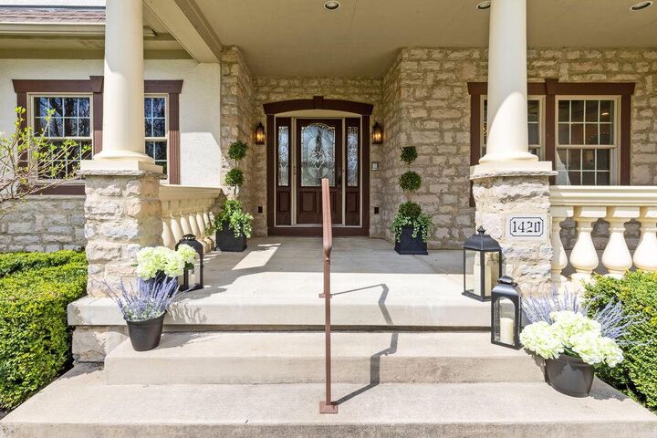 Property Photo:  1420 Elkhorn Drive  OH 43004 