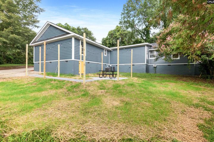 Property Photo:  907 Beaufort C  SC 29201 