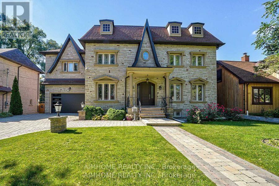 Property Photo: 38 Pheasant Road ON M2M 3G7