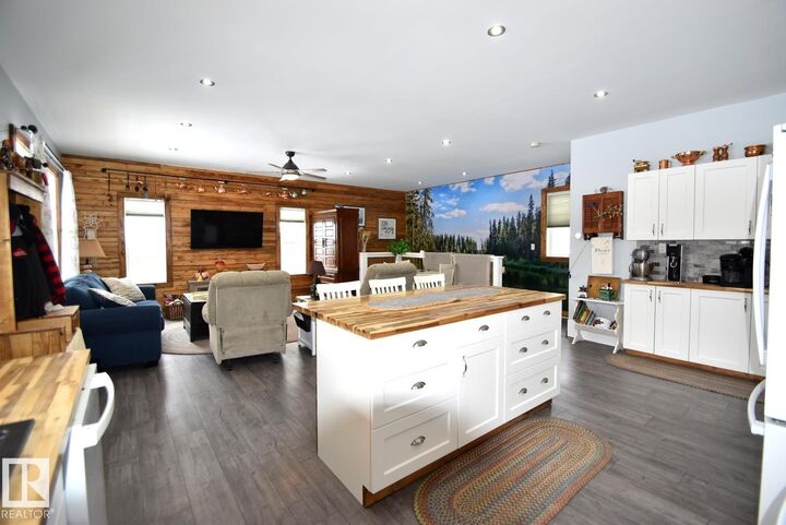 Property Photo: 309 Debbie Dr (Skeleton Lake) AB T0A 0M0