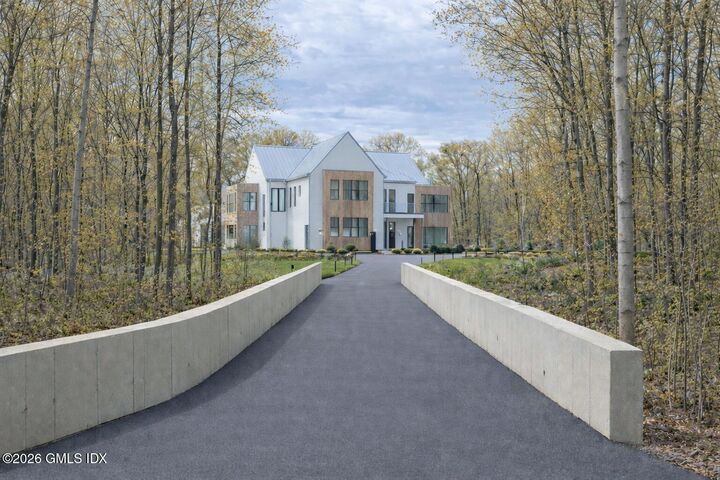 Property Photo: 41 Mohawk Lane CT 06831