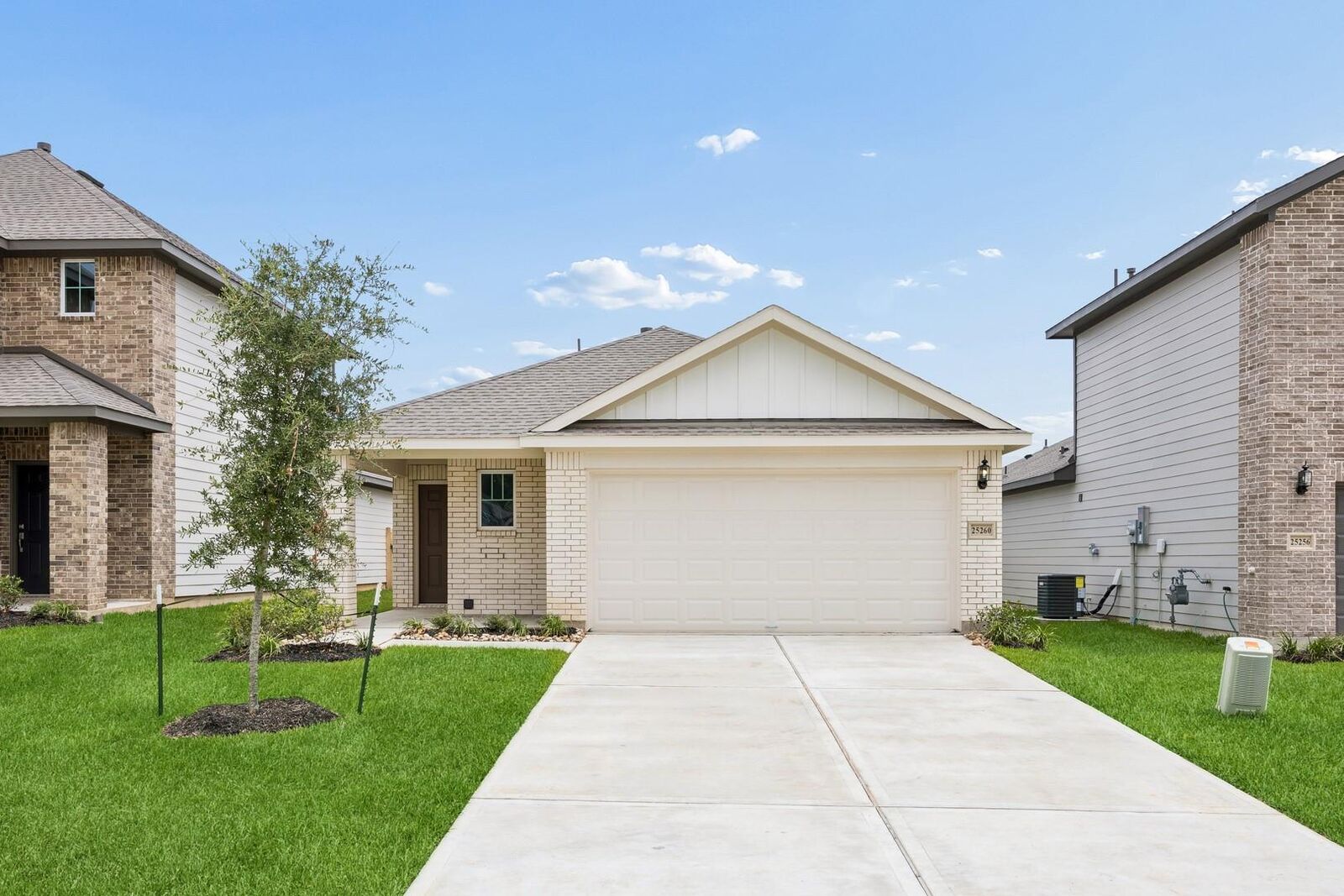 Property Photo:  25260 Leather Leaf Court  TX 77316 