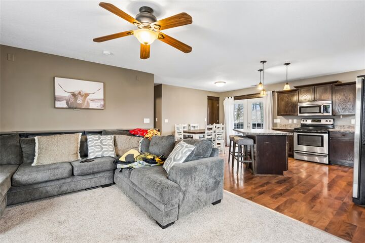 Property Photo: 465 N Jackson Street IA 50257