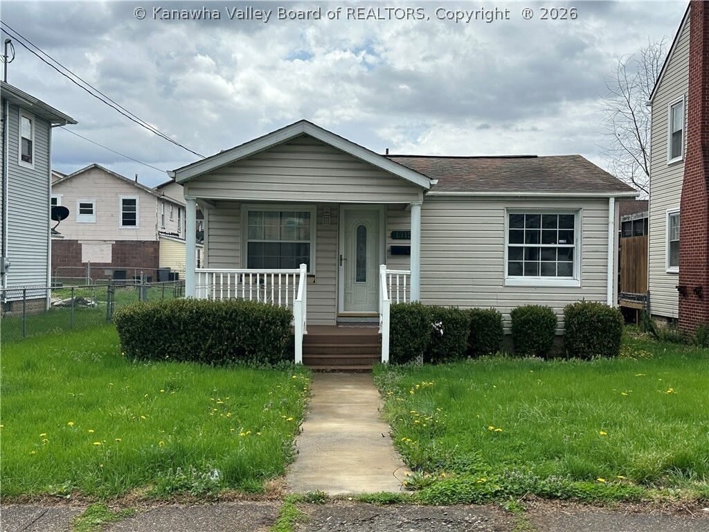 Property Photo:  1315 Moore Avenue  WV 25064 