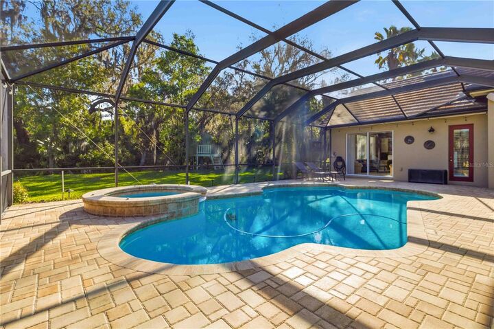 Property Photo: 15108 Kestrelglen Way FL 33547