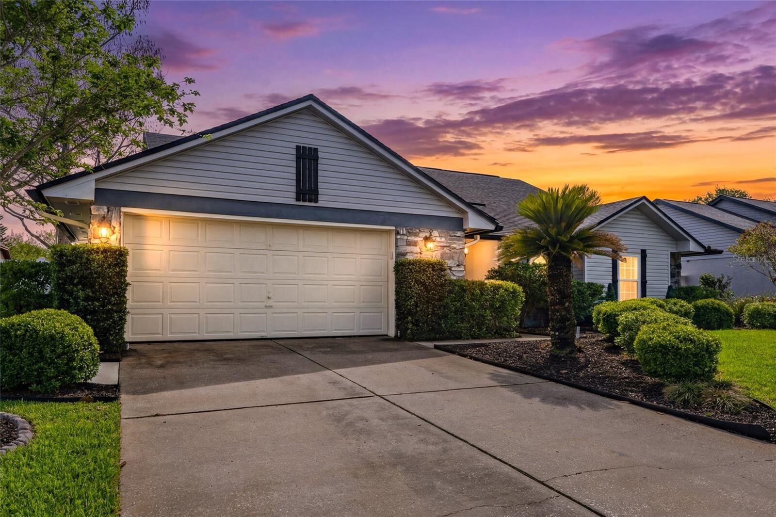 Property Photo:  1006 Ohanlon Court  FL 32765 