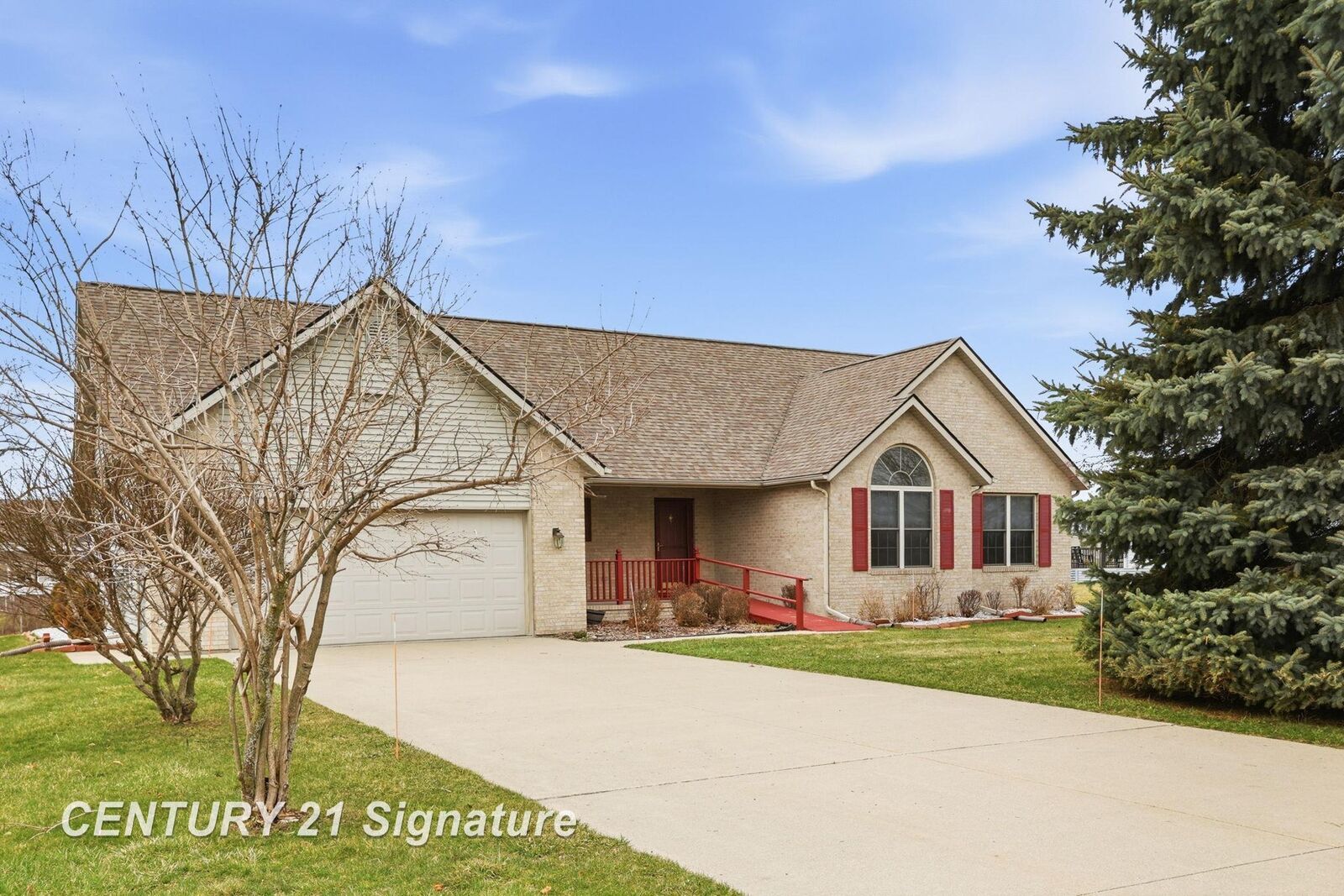 Property Photo: 1215 Kennely Road MI 48609