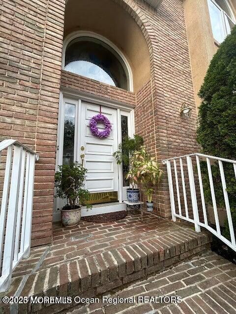 Property Photo:  85 Mira Vista Court  NJ 07733 