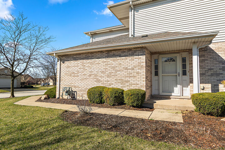 Property Photo:  8828 Clifton Way  IL 60448 