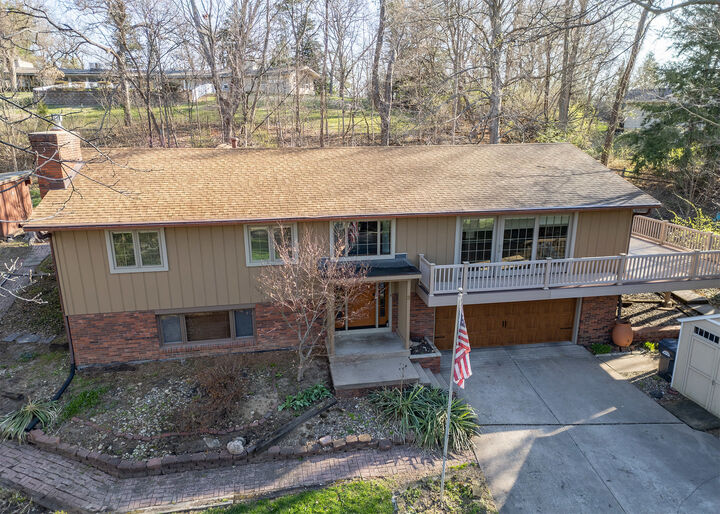 Property Photo: 3 Heather Lane IA 52732