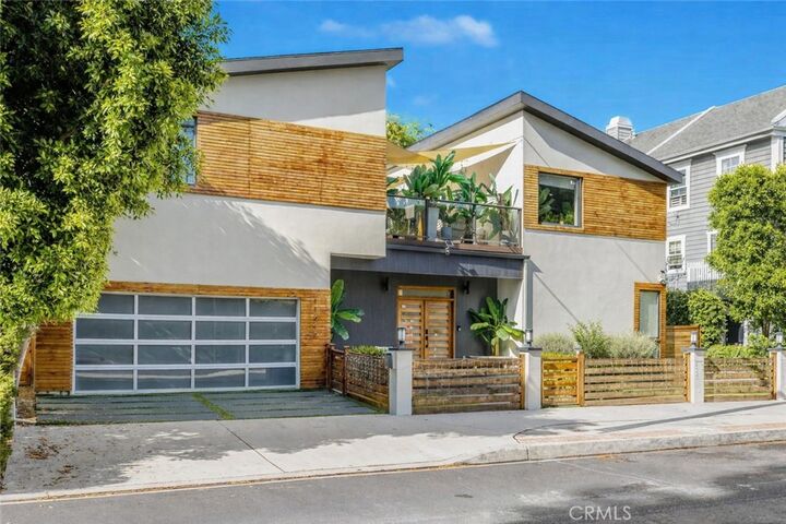 Property Photo:  11645 Woodbridge Street  CA 91604 