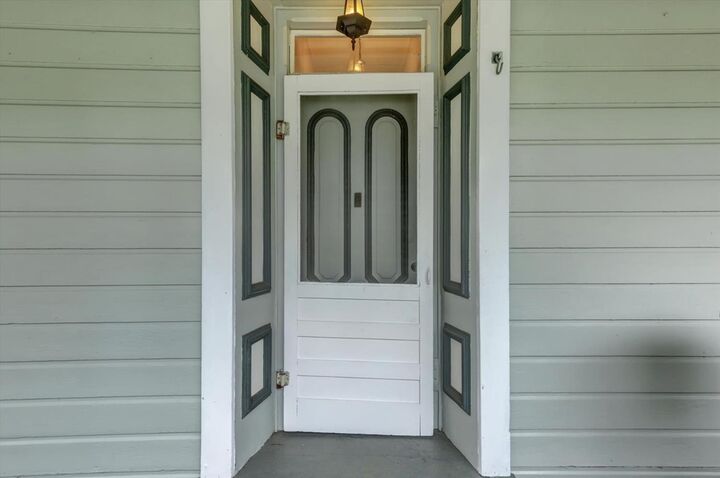 Property Photo: 618 Walsh Street CA 95945