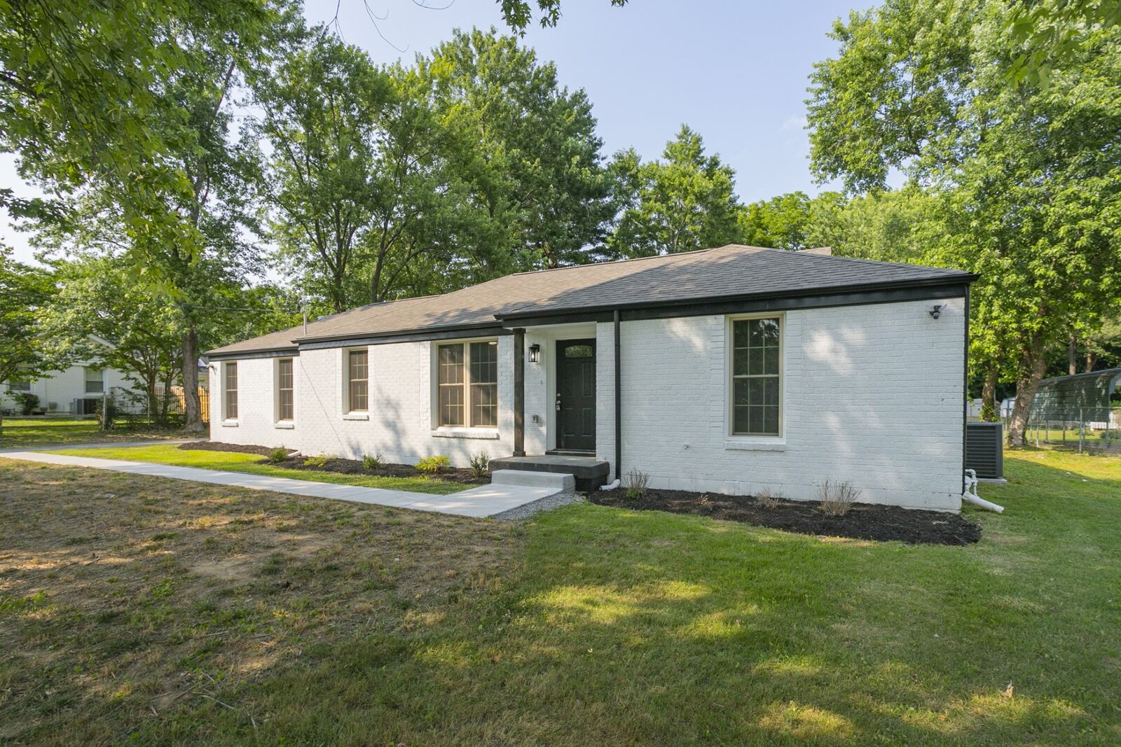 Property Photo:  1229 Berwick Trl  TN 37115 