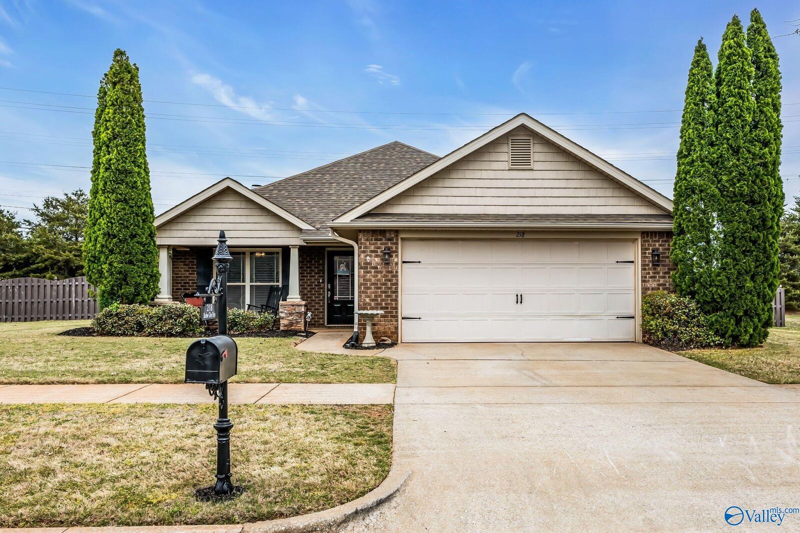 Property Photo: 218 Harbor Glen Drive AL 35756