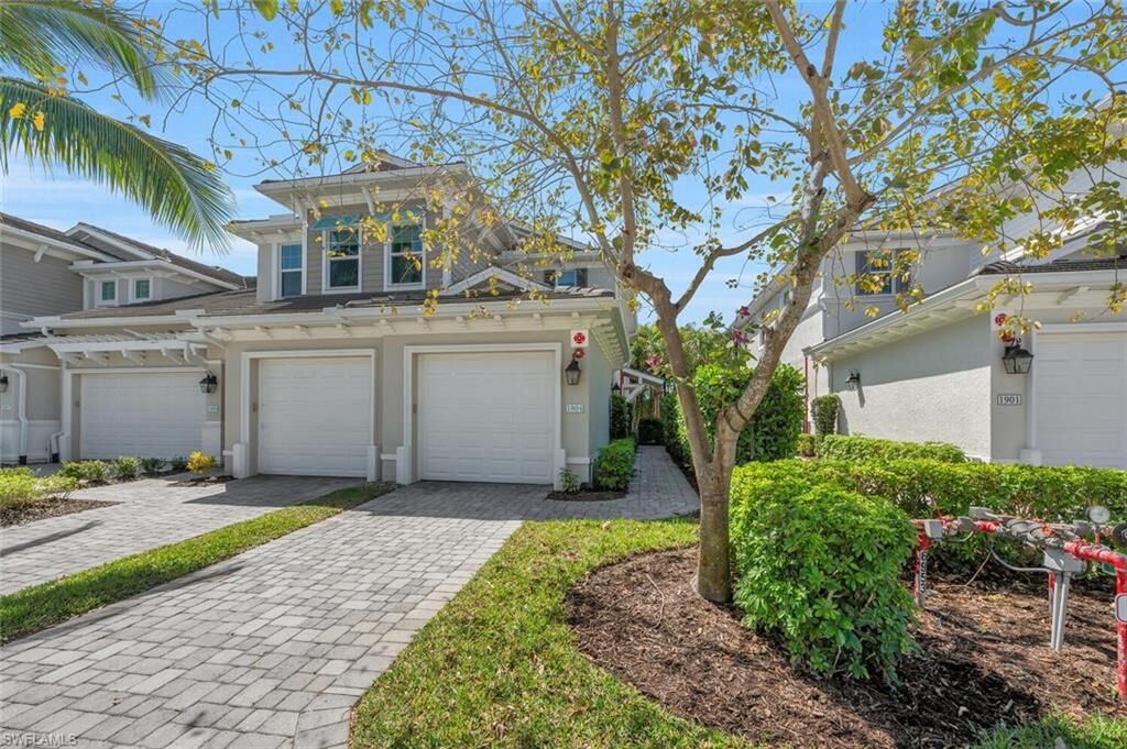 Property Photo:  6953 Avalon Cir 1804  FL 34112 