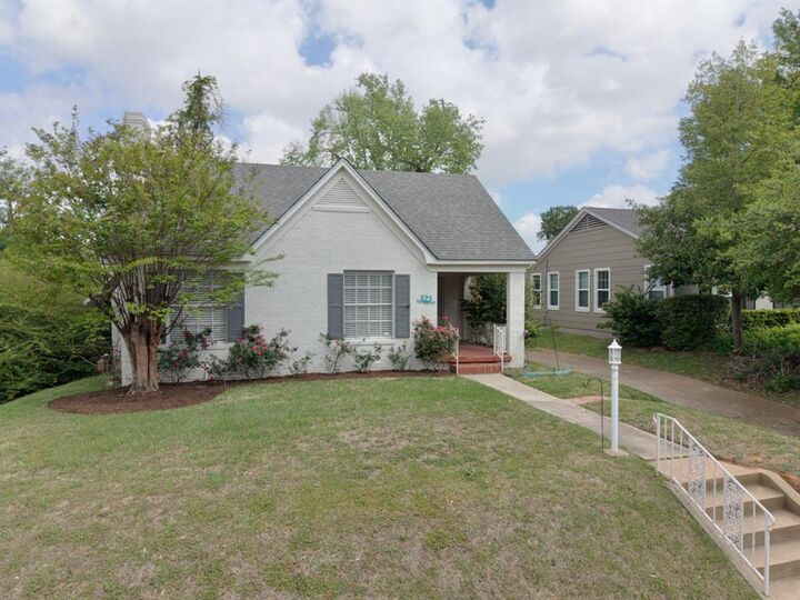 Property Photo:  523 W 2nd Street  TX 75701 