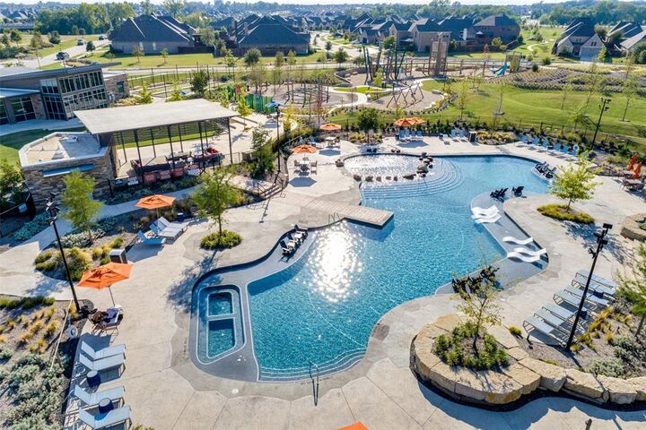 Property Photo:  904 Lady Bird Drive  TX 75071 