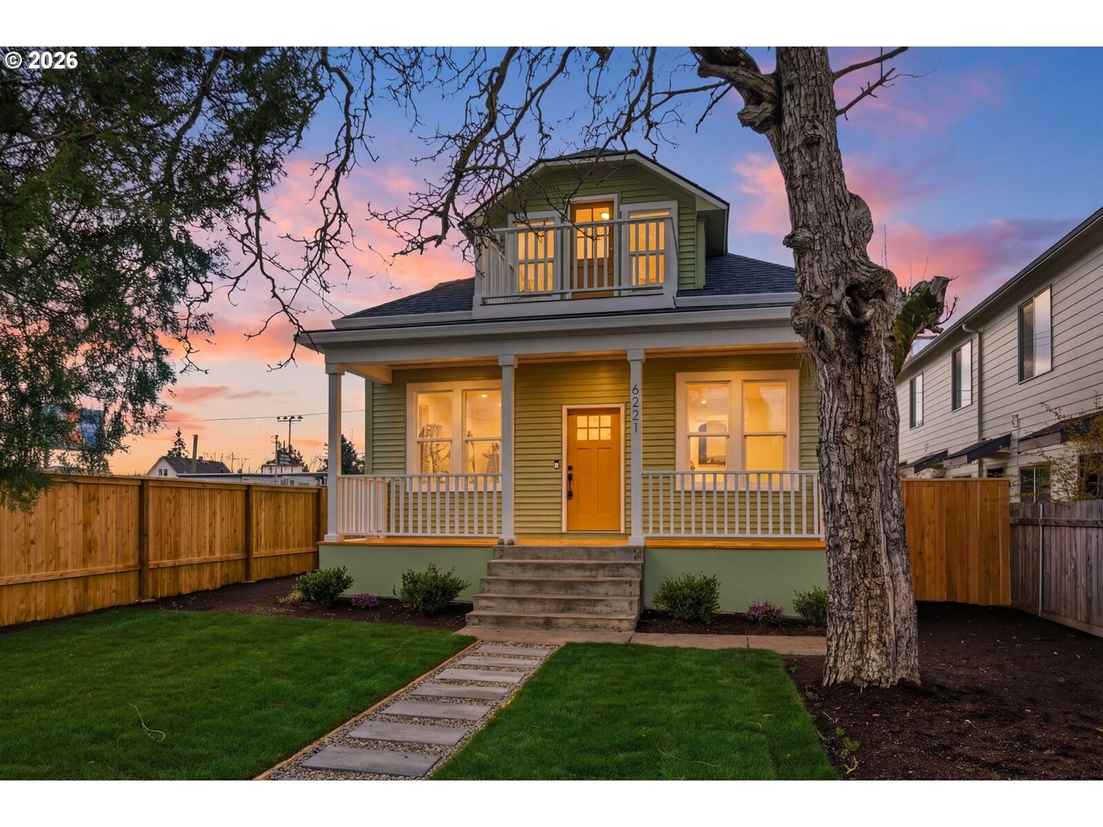 Property Photo:  6221 SE 83rd Ave  OR 97266 