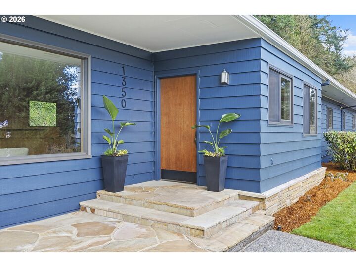 Property Photo:  1350 S Carey Ln  OR 97219 