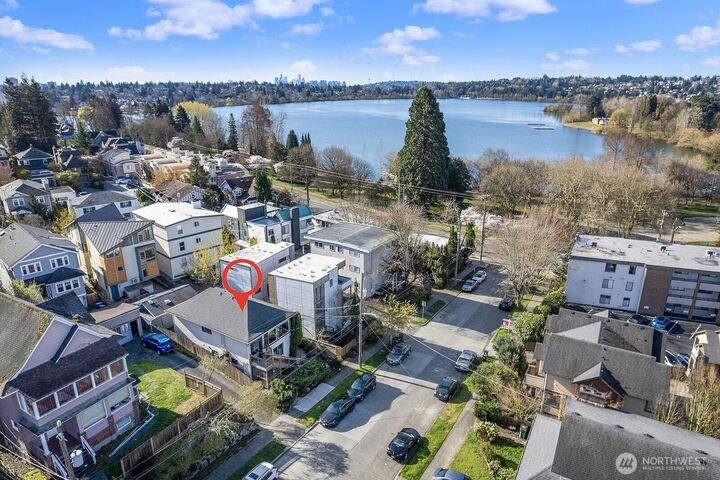 Property Photo:  7818  Stroud Avenue N  WA 98103 