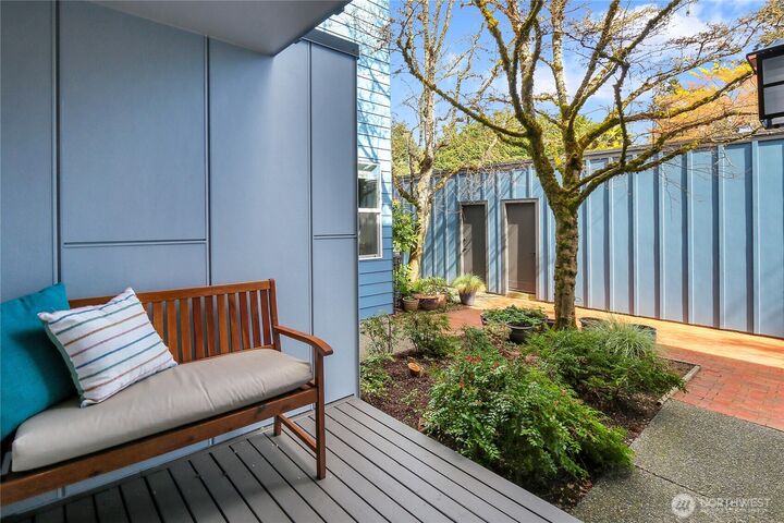 Property Photo:  1550 NW 195th Street 106  WA 98177 