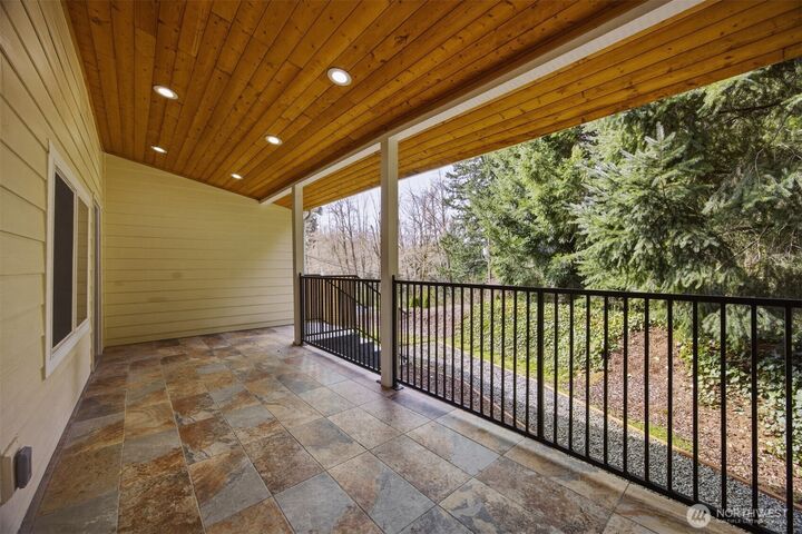Property Photo:  921  Autumn Lane 203  WA 98229 