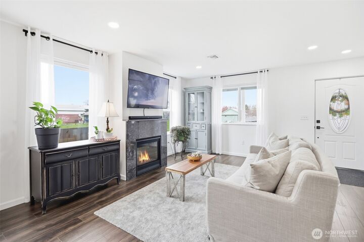 Property Photo:  2038  Mary Lane  WA 99362 