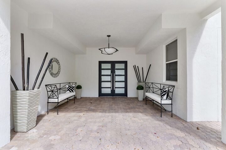 Property Photo:  6015 Pinewood Avenue  FL 33067 