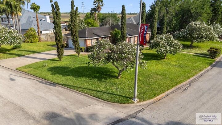 Property Photo:  816 E Palm Valley Dr.  TX 78552 