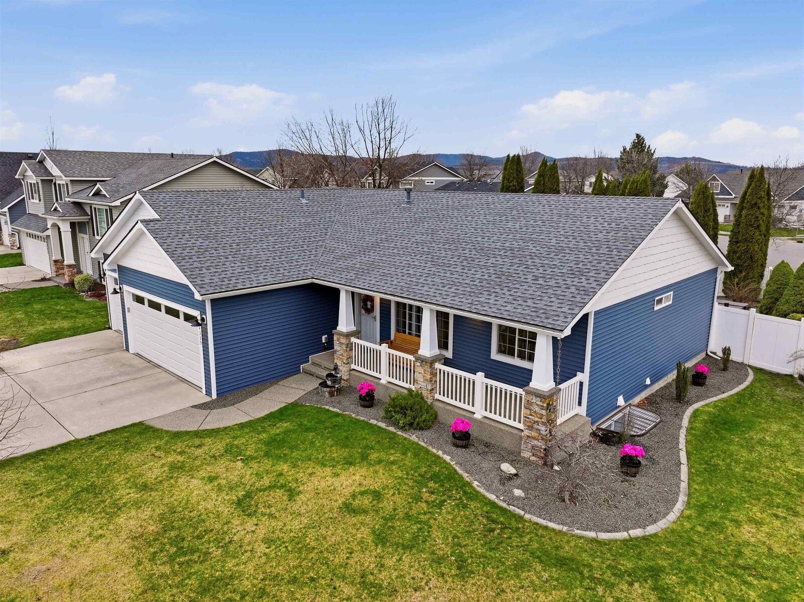 Property Photo:  24335 Sperling Ct  WA 99019 
