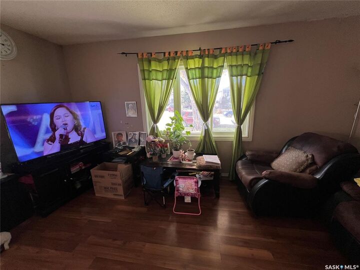 Property Photo: 405 York Street SK S4R 4W7