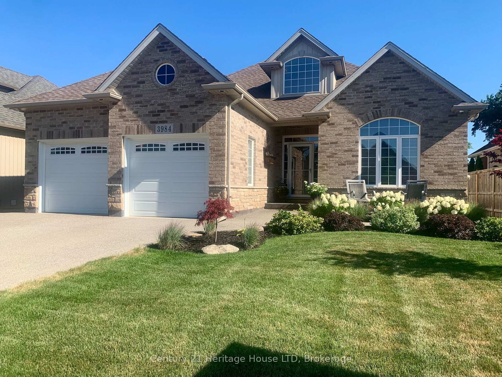 Property Photo: 3984 Village Creek Drive ON L0S 1S0