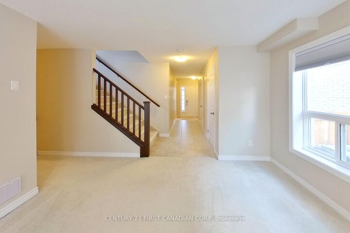 Property Photo:  910 Reeves Avenue Upper Unit  ON N6G 0G9 
