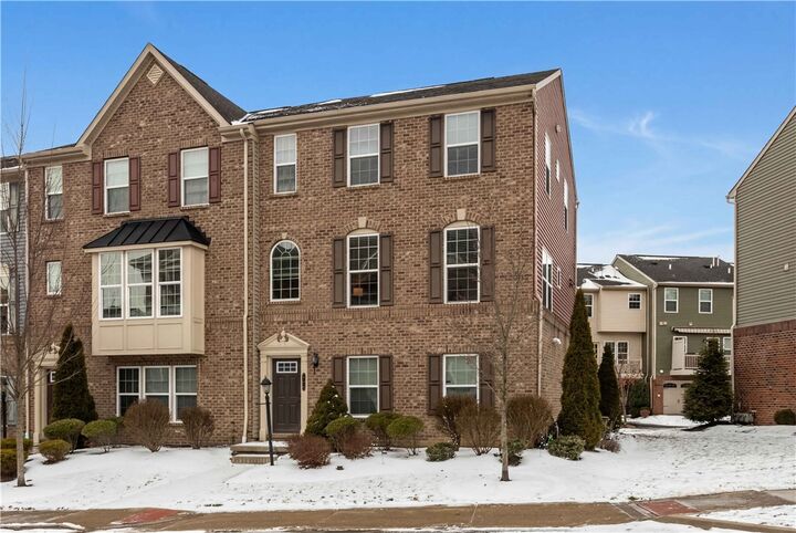 Property Photo:  236 Thornapple Ln  PA 16066 