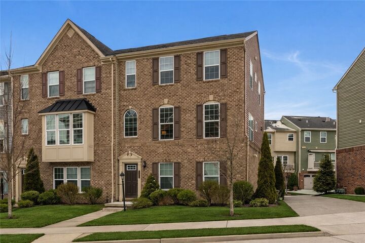 Property Photo:  236 Thornapple Ln  PA 16066 