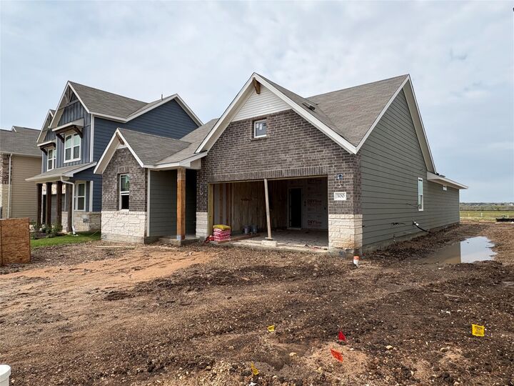 Property Photo:  300 Willow Heights Drive  TX 78634 