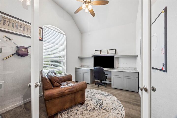 Property Photo: 320 Teakmill Trail TX 78666