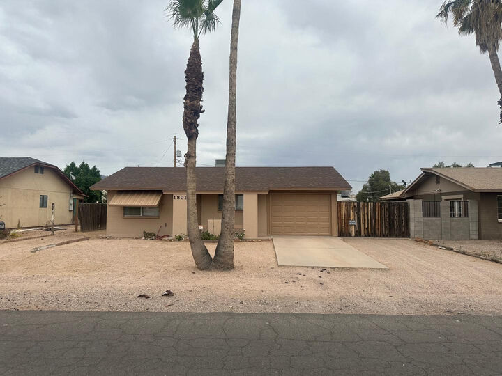 Property Photo: 1801 S Plaza Drive AZ 85120