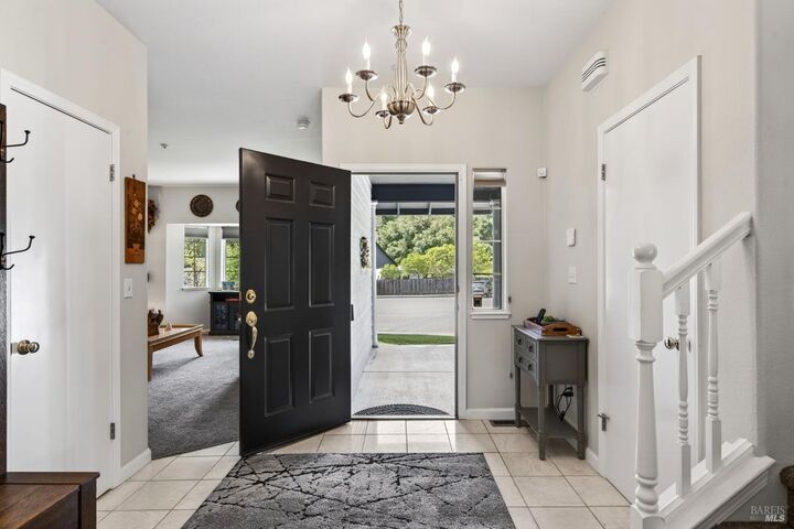 Property Photo:  586 Hillside Drive  CA 95425 