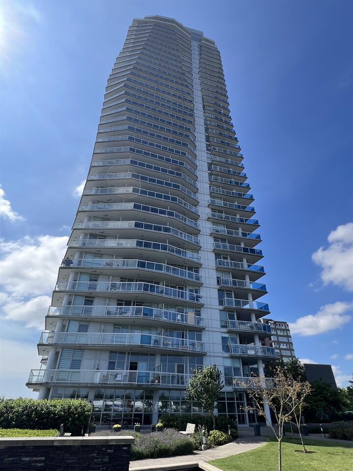 Property Photo: 11967 80 Avenue 3305 BC V4C 0E2