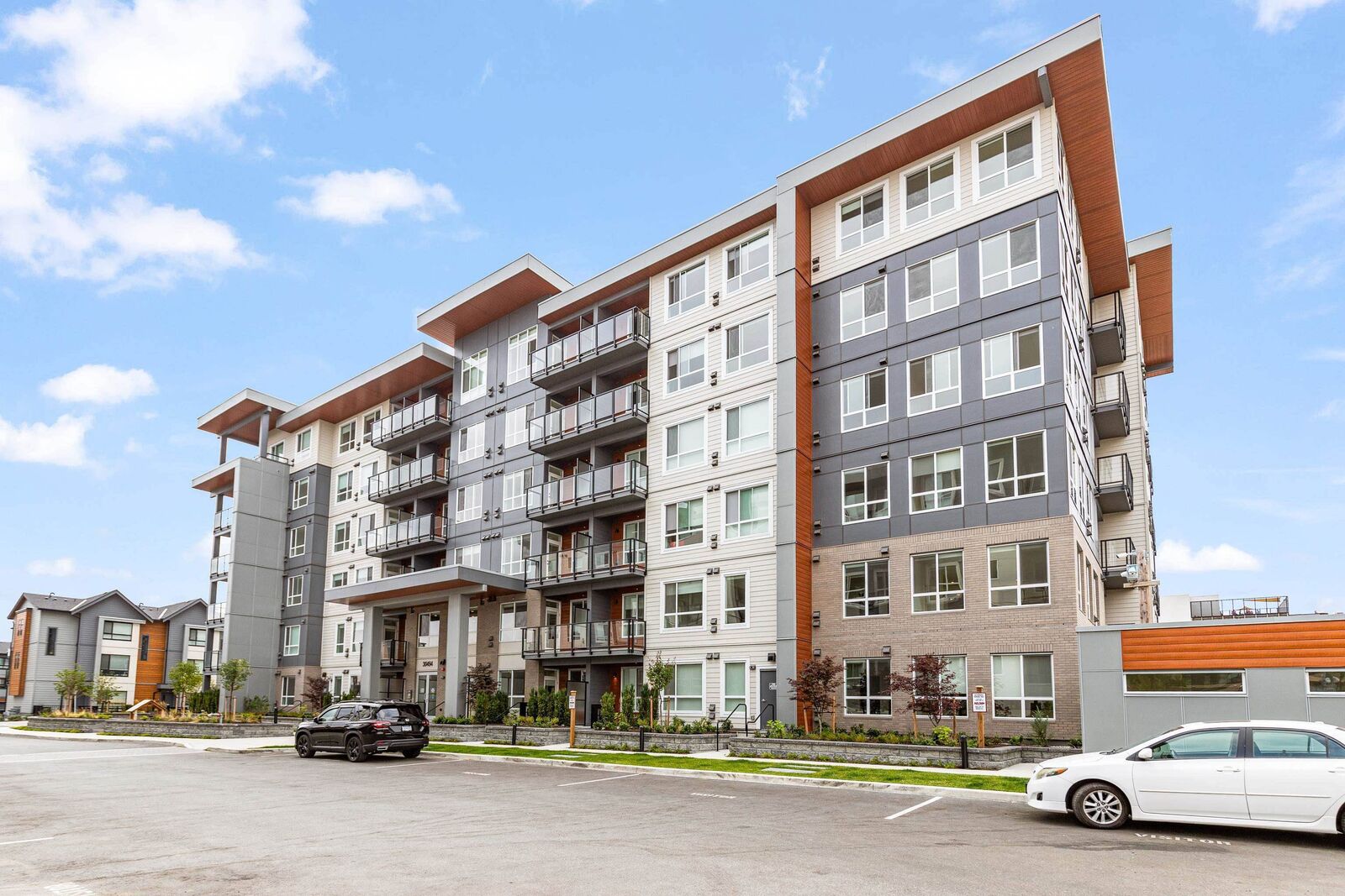 Property Photo:  30490 Cardinal Avenue 205  BC V2T 0A8 