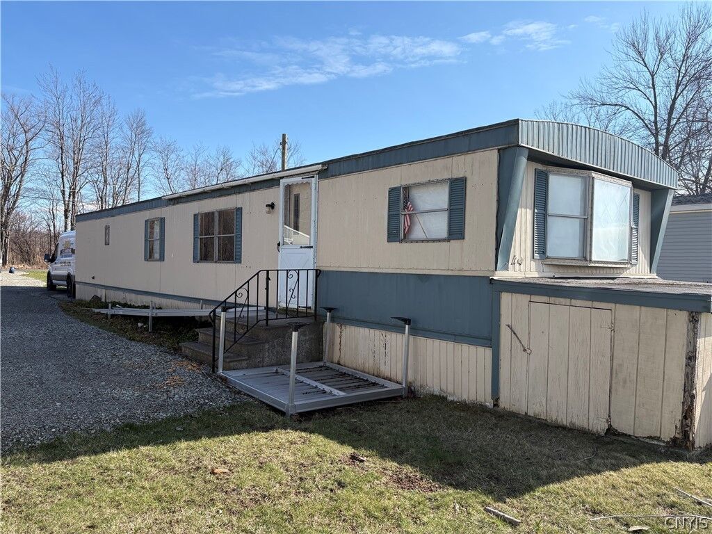 Property Photo:  160 Joe Fultz Boulevard  NY 13126 
