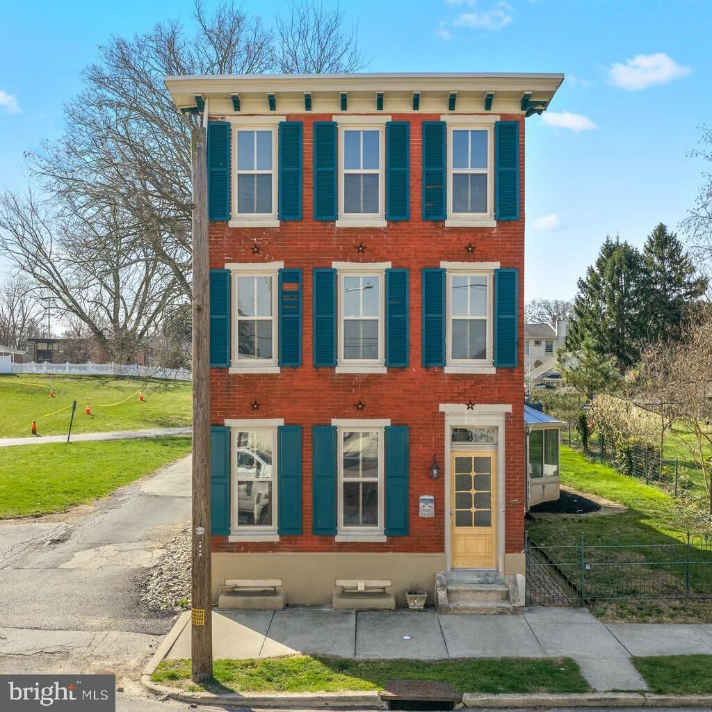 Property Photo:  114 Washington Avenue  PA 19460 
