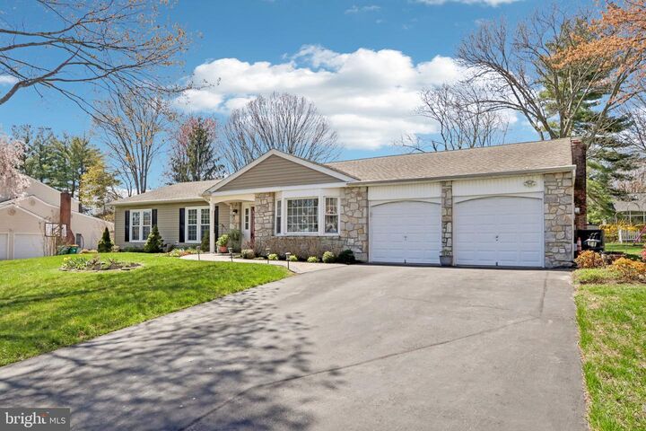 Property Photo: 923 Pickering Drive PA 19067