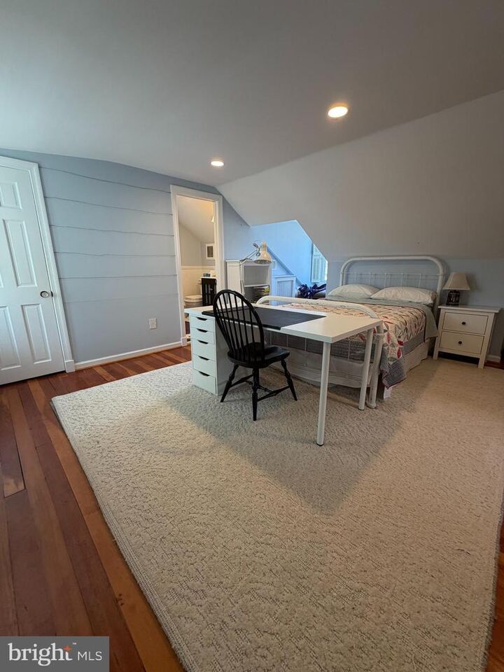 Property Photo:  12 Oak Street W  VA 22301 