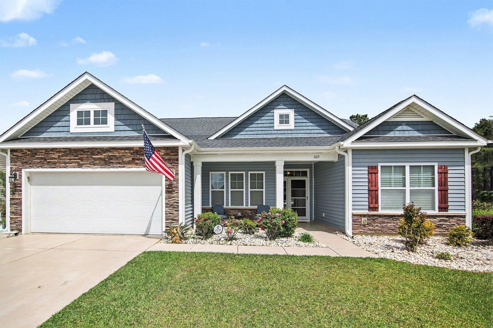 Property Photo:  605 Queen Palm Ct.  SC 29566 