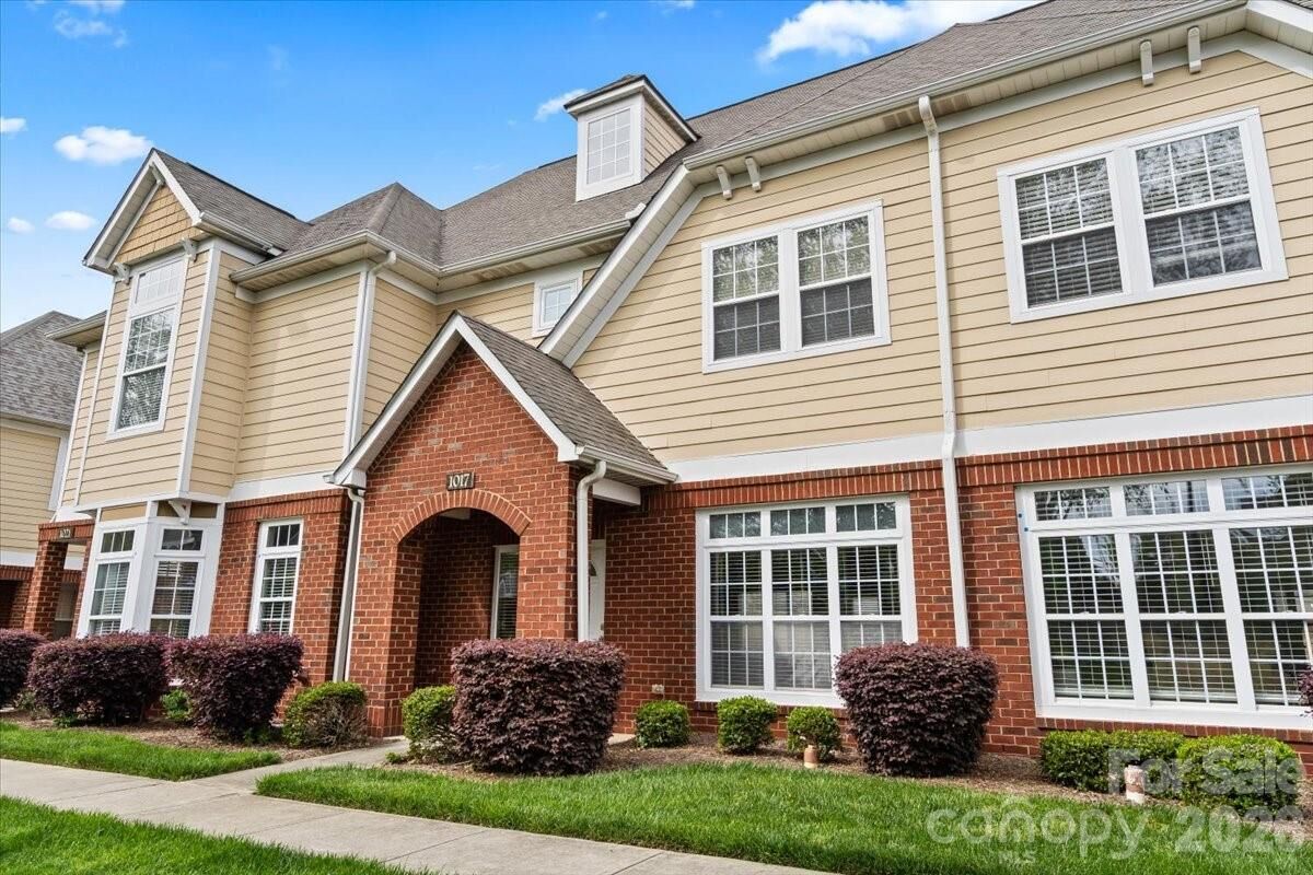 Property Photo:  1017 Central Park Circle  NC 28036 