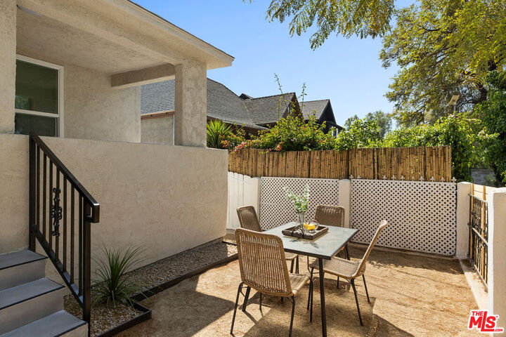 Property Photo:  560 N Westlake Ave  CA 90026 